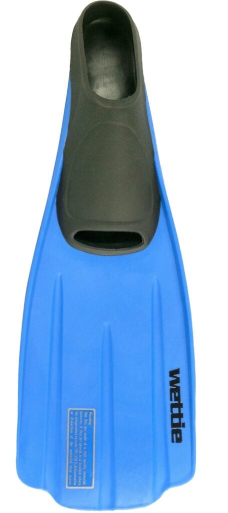 Blue fin snorkeling fins