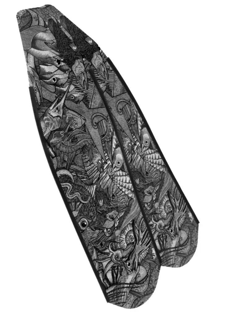 DiveR-Carbon-Blades-Monochrome-Reef-Life-1.png